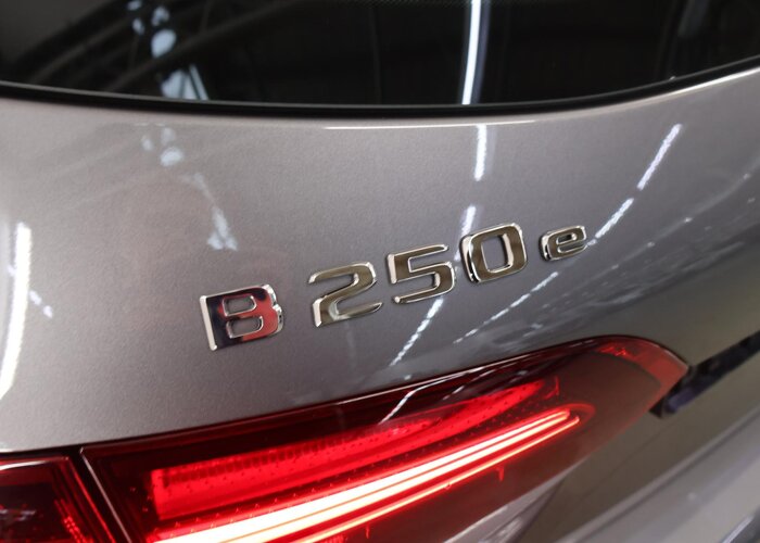 Mercedes-Benz B-Klasse 250 e Business Solution