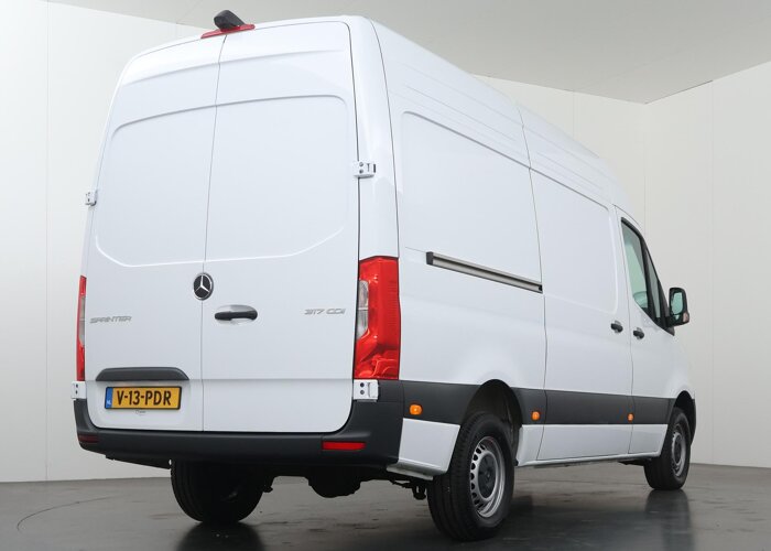 Mercedes-Benz Sprinter 317 CDI L2 H2 Pro
