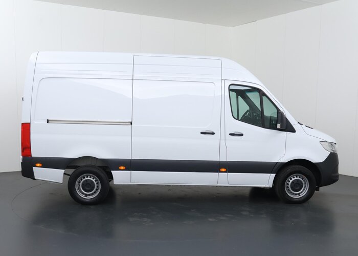 Mercedes-Benz Sprinter 317 CDI L2 H2 Pro