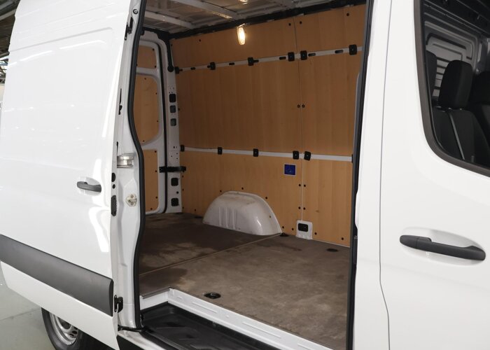 Mercedes-Benz Sprinter 317 CDI L2 H2 Pro