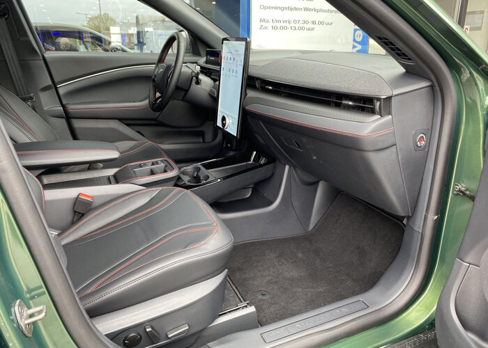 Ford Mustang Mach-E Extended Premium RWD 88 kWh