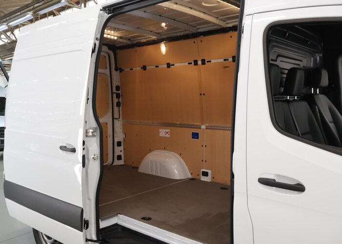 Mercedes-Benz Sprinter 317 CDI L2 H2 Pro