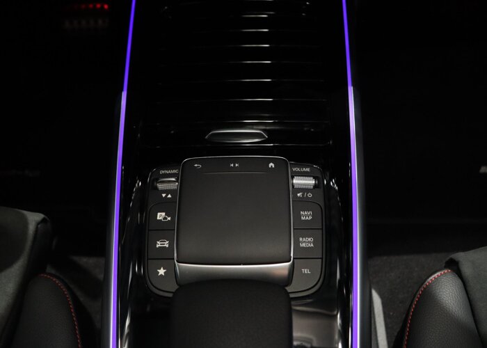 Mercedes-Benz EQB 300 4MATIC AMG Line 67 kWh