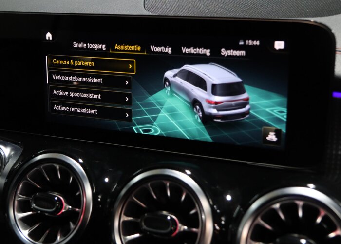 Mercedes-Benz EQB 300 4MATIC AMG Line 67 kWh