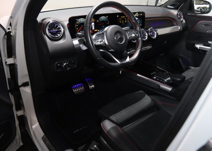 Mercedes-Benz EQB 300 4MATIC AMG Line 67 kWh