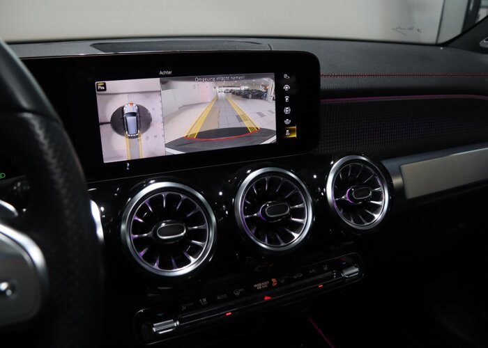 Mercedes-Benz EQB 300 4MATIC AMG Line 67 kWh