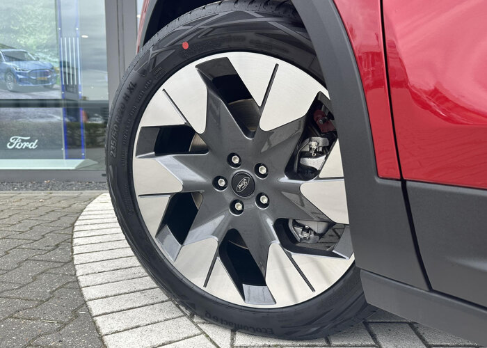 Ford Explorer Premium Extended Range RWD 77 kWh