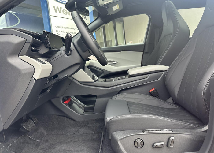 Ford Explorer Premium Extended Range RWD 77 kWh