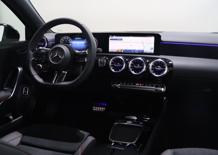 Mercedes-Benz A-Klasse 250 e Business Solution AMG