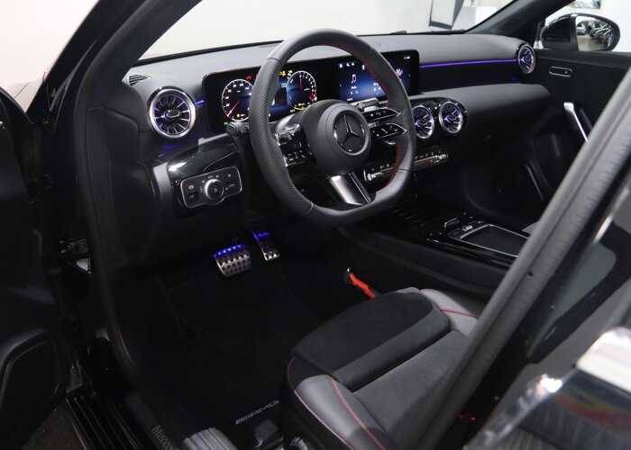 Mercedes-Benz A-Klasse 250 e Business Solution AMG