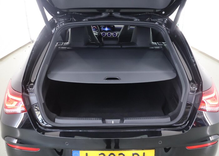 Mercedes-Benz CLA-Klasse Shooting Brake 250 e Premium