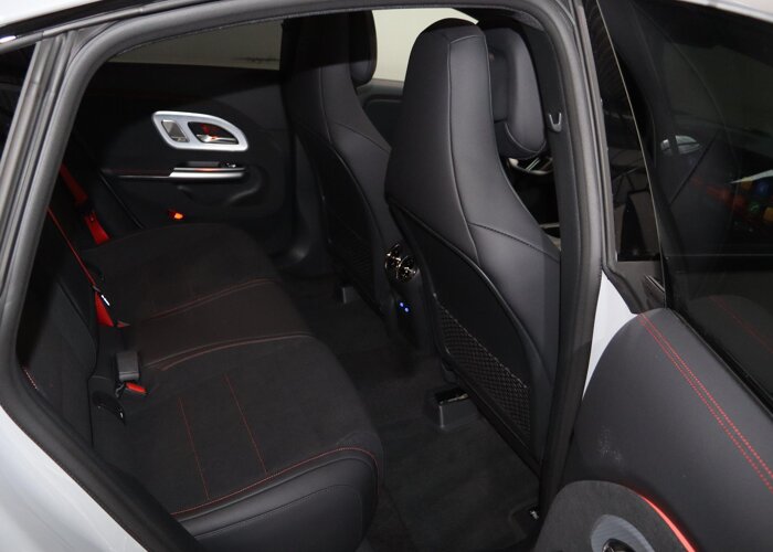 Mercedes-Benz CLA-Klasse 200 Business Solution AMG