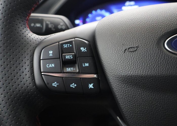 Ford FOCUS Wagon 1.0 EcoBoost Hybrid ST Line X