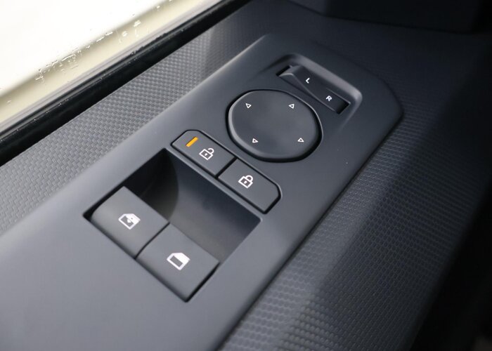 Kia PV5 ESSENTIAL | LONGE RANGE | 71.2 kWh | 416 KM WLTP |