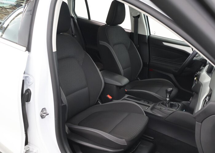 Ford FOCUS Wagon 1.0 EcoBoost Hybrid Trend Edition Business