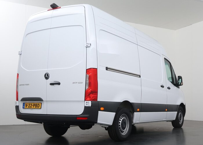 Mercedes-Benz Sprinter 317 CDI L2 H2 Pro