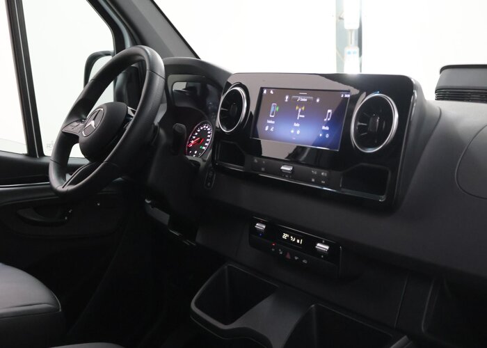 Mercedes-Benz Sprinter 317 CDI L2 H2 Pro