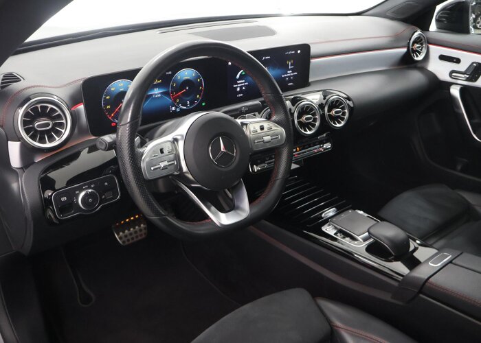 Mercedes-Benz CLA-Klasse Shooting Brake 220 Premium Plus