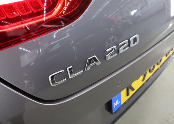 Mercedes-Benz CLA-Klasse Shooting Brake 220 Premium Plus