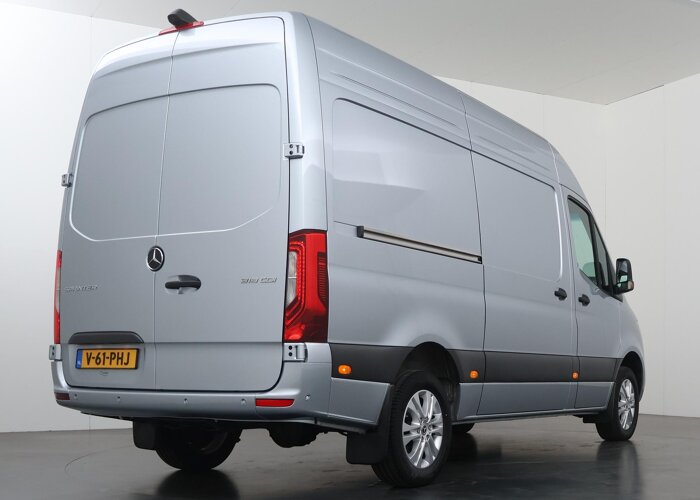 Mercedes-Benz Sprinter 319 CDI 190 PK | L2 H2 | AUTOMAAT | PRO |