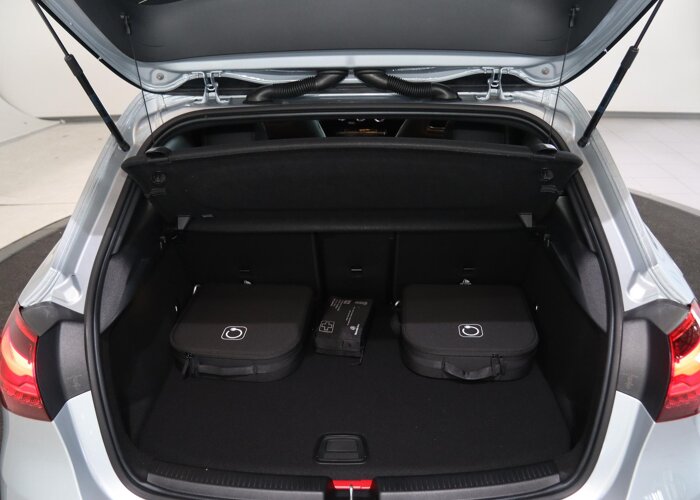 Mercedes-Benz A-Klasse 250e Business Solution AMG