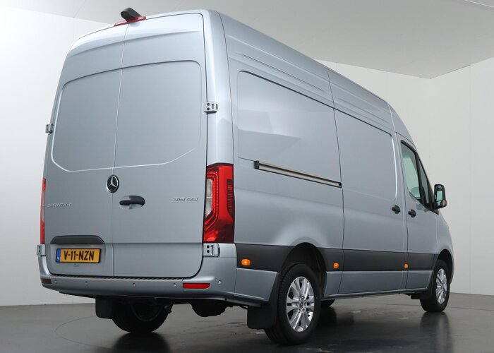 Mercedes-Benz Sprinter 319 CDI | L2 H2 | AUT. |