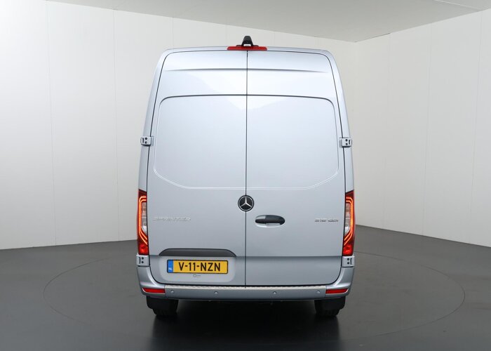 Mercedes-Benz Sprinter 319 CDI | L2 H2 | AUT. |