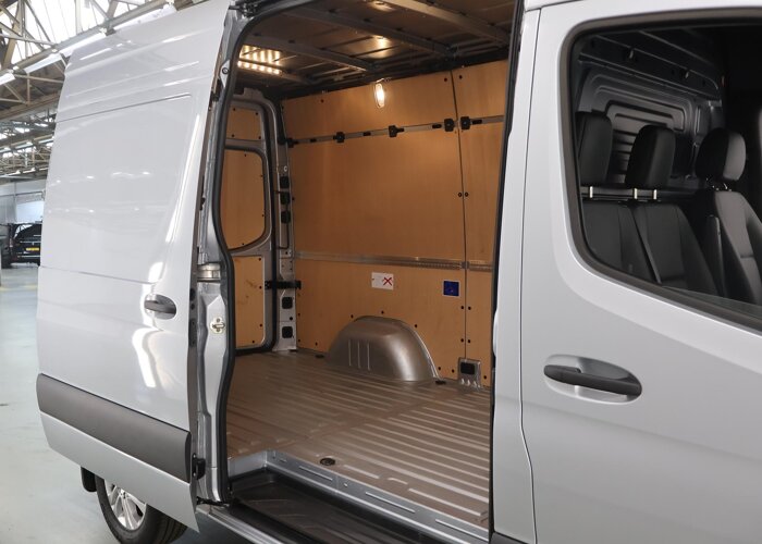 Mercedes-Benz Sprinter 319 CDI | L2 H2 | AUT. |