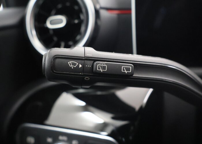 Mercedes-Benz A-Klasse 200 Business Solution AMG