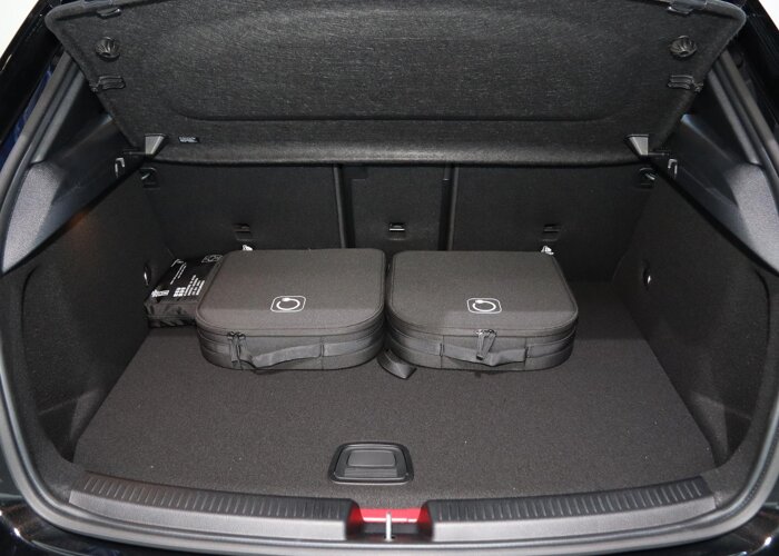 Mercedes-Benz A-Klasse 250e Business Solution AMG