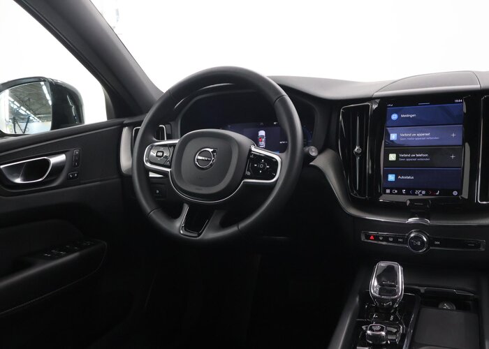 Volvo XC60 2.0 T6 Plug-in hybrid AWD Plus Dark