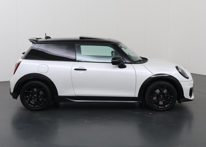 MINI 3-deurs 1.5 Cooper C John Cooper Works M