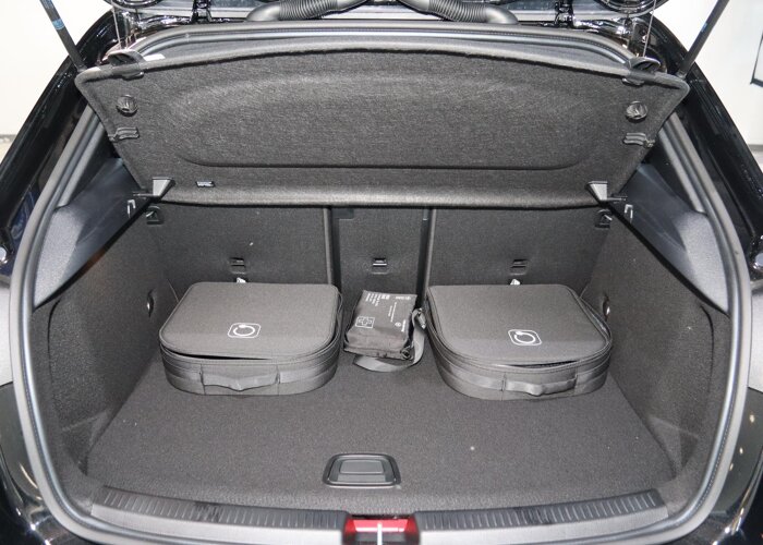 Mercedes-Benz A-Klasse 250e Business Solution AMG