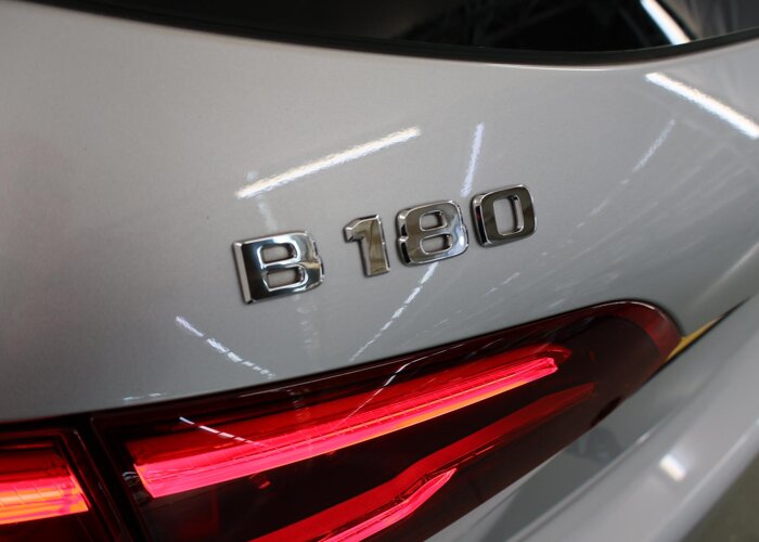 Mercedes-Benz B-Klasse 180 Business Solution AMG