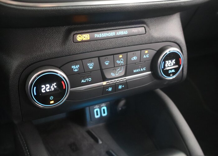 Ford FOCUS Wagon 1.0 EcoBoost Hybrid Titanium X Business