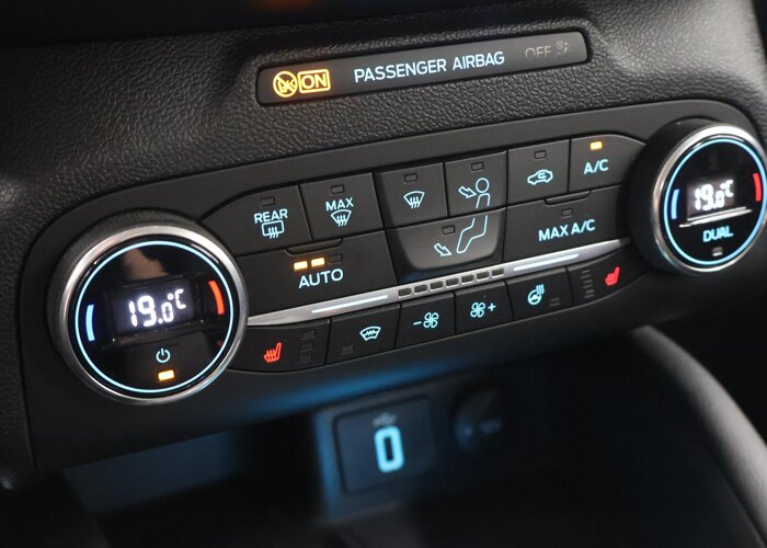 Ford Focus 1.0 EcoBoost Titanium Business