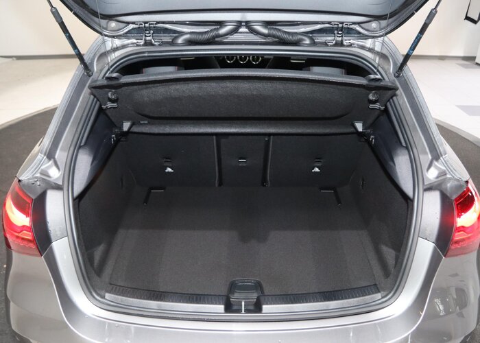 Mercedes-Benz A-Klasse 180 Business Solution AMG