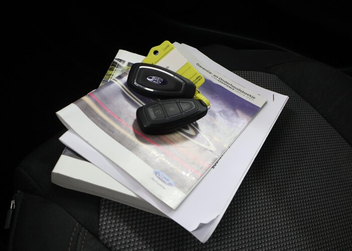 Ford Puma 1.0 EcoBoost Hybrid Titanium X First Edition
