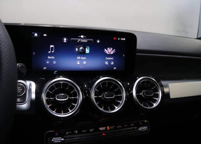 Mercedes-Benz GLB 180 Business Solution AMG