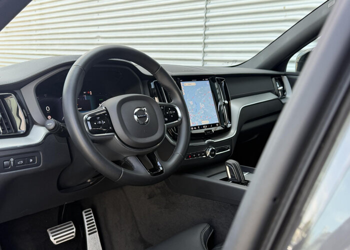 Volvo XC60 2.0 T8 Plug-in hybrid AWD R-Design