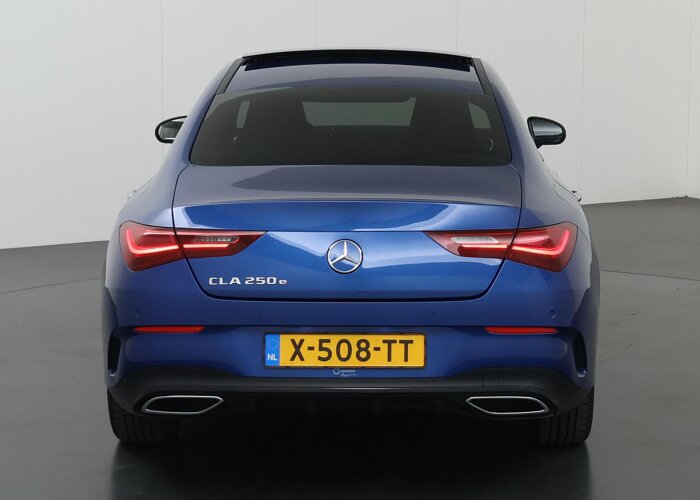 Mercedes-Benz CLA-Klasse 250 e AMG Night