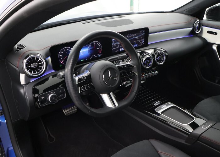 Mercedes-Benz CLA-Klasse 250 e AMG Night