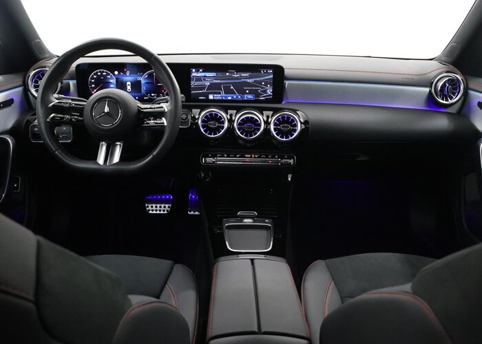 Mercedes-Benz CLA-Klasse 250 e AMG Night