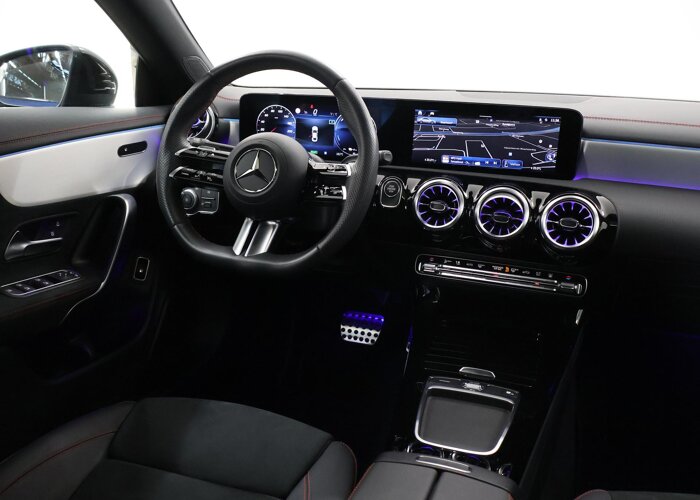 Mercedes-Benz CLA-Klasse 250 e AMG Night