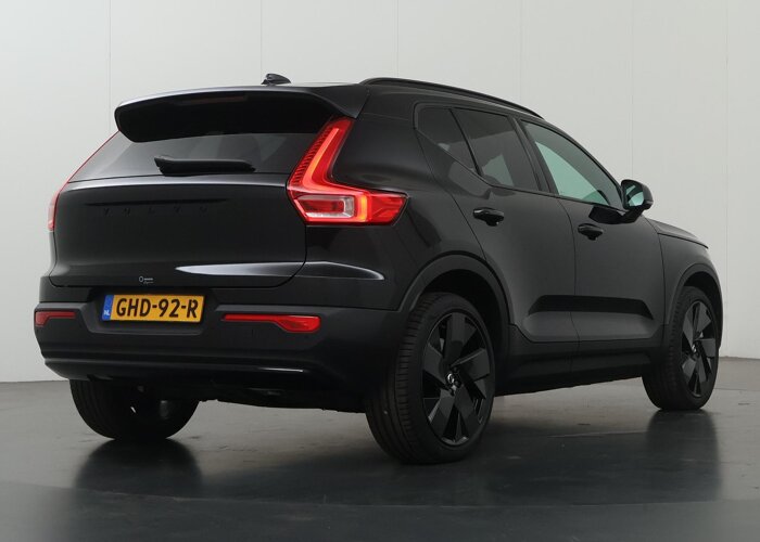 Volvo EX40 Single Motor Extended Range Plus Black Ed. 82 kWh