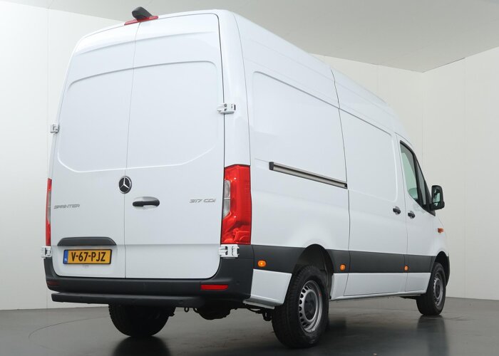 Mercedes-Benz Sprinter 317 CDI | L2 H2 | PRO | AUT. | 170 PK |