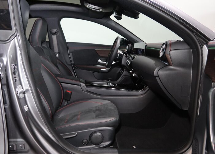 Mercedes-Benz CLA-Klasse 180 Star Edition AMG Line Plus