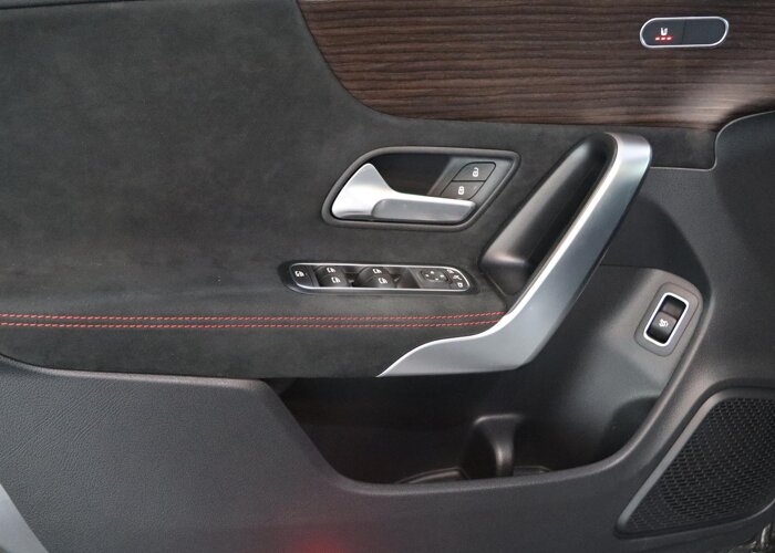 Mercedes-Benz CLA-Klasse 180 Star Edition AMG Line Plus