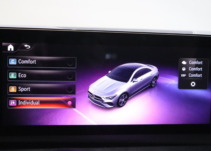 Mercedes-Benz CLA-Klasse 180 Star Edition AMG Line Plus