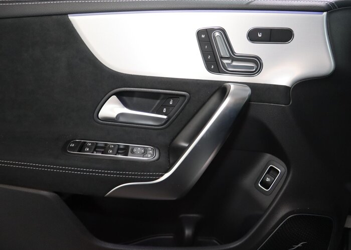 Mercedes-Benz CLA-Klasse 180 Business Solution AMG